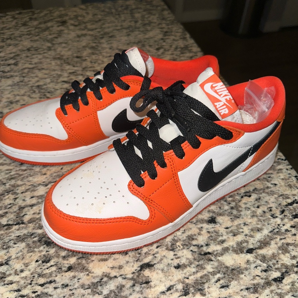 Air Jordan 1 Low OG “Starfish Orange” Sneakers